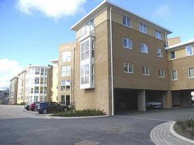 2 bedroom Property t...